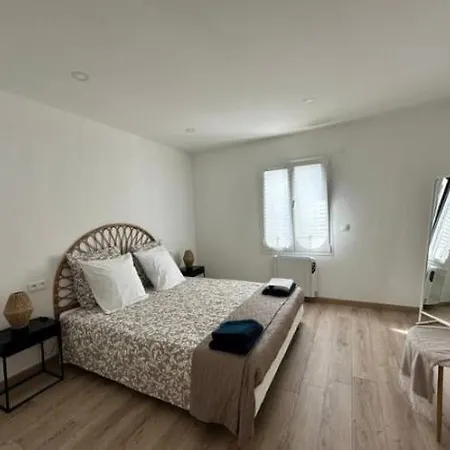 Appartement Lumineux Acces Privatif. Stains Exterior foto