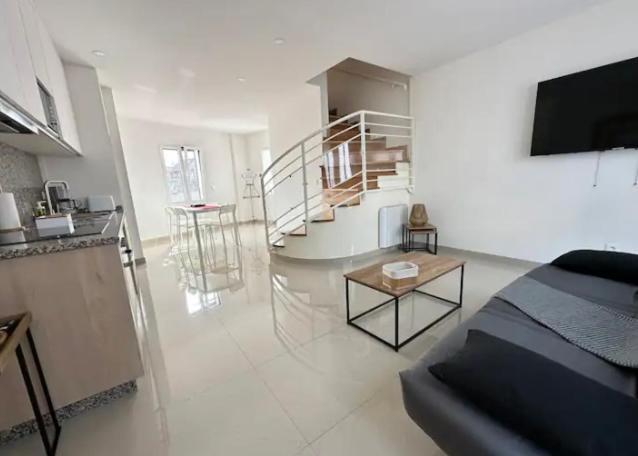 Lumineux Acces Privatif. Apartment Stains